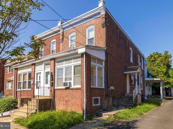 6040 Lawndale Avenue, Philadelphia PA 19111