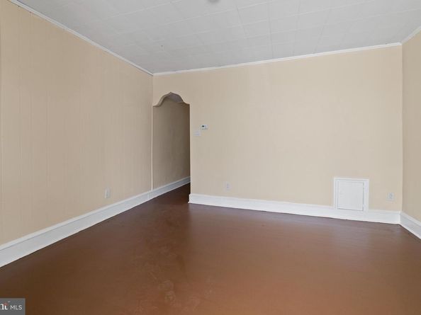 6040 Lawndale Avenue, Philadelphia PA 19111