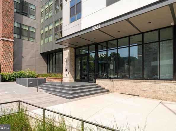 1761 Old Meadow Road 102, Mclean VA 22102