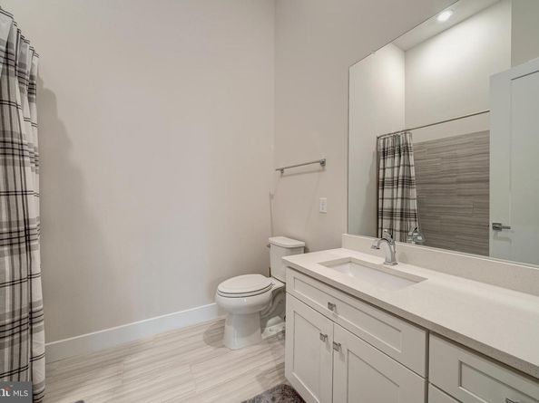 1761 Old Meadow Road 102, Mclean VA 22102