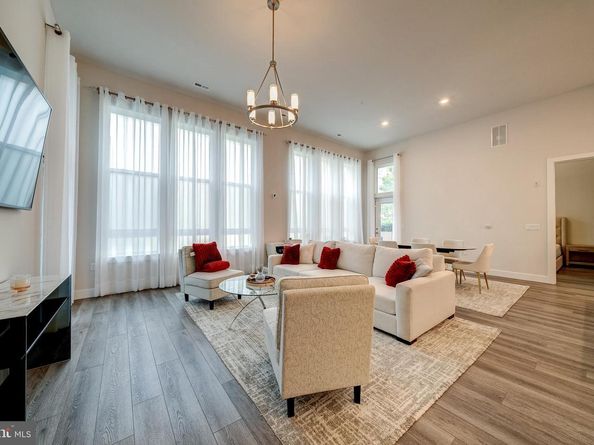 1761 Old Meadow Road 102, Mclean VA 22102