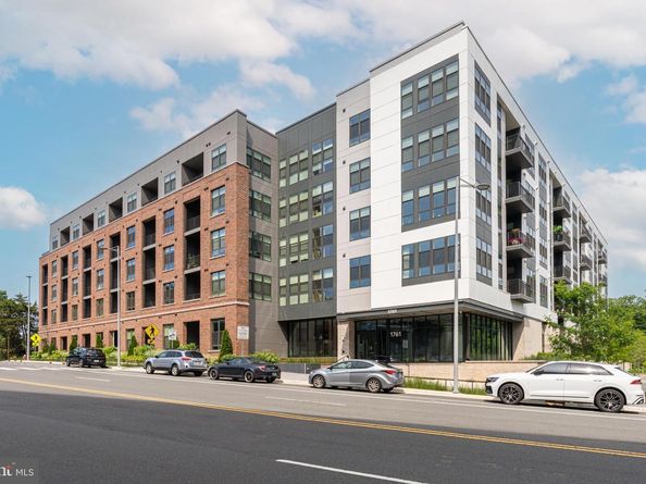1761 Old Meadow Road 102, Mclean VA 22102