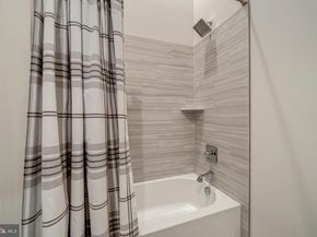 1761 Old Meadow Road 102, Mclean VA 22102