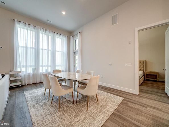 1761 Old Meadow Road 102, Mclean VA 22102