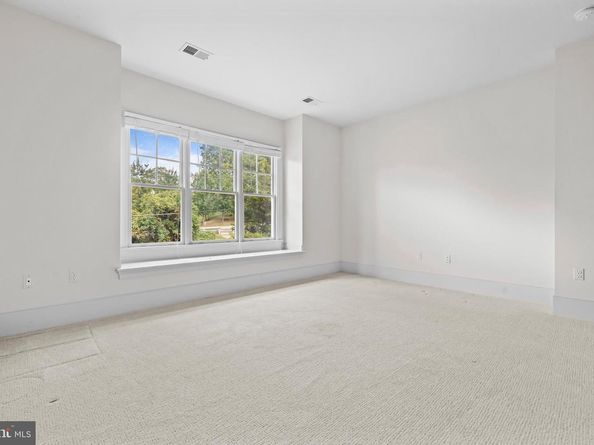 4801 29TH Street N, Arlington VA 22207