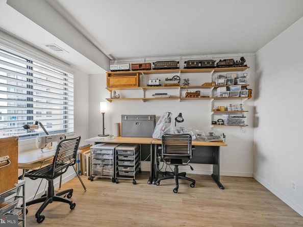 900 N Stafford Street 915, Arlington VA 22203