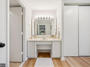 900 N Stafford Street 915, Arlington VA 22203