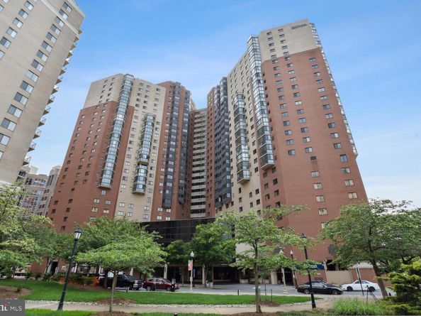 900 N Stafford Street 915, Arlington VA 22203