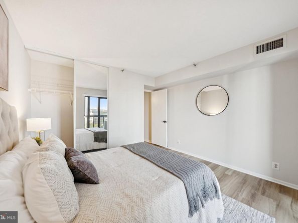 900 N Stafford Street 915, Arlington VA 22203