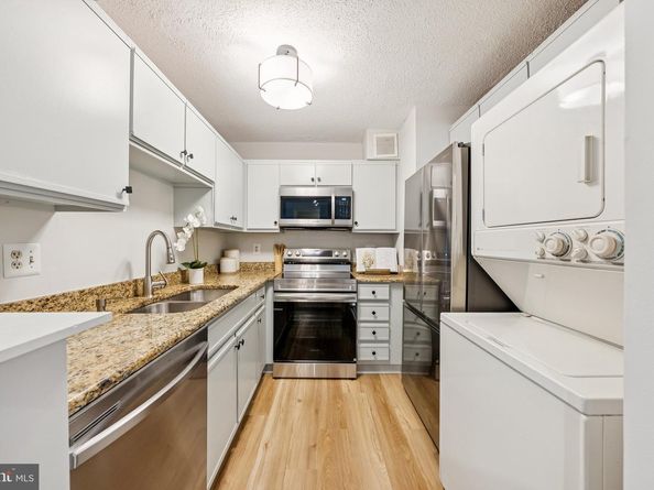 900 N Stafford Street 915, Arlington VA 22203