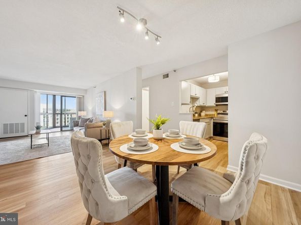 900 N Stafford Street 915, Arlington VA 22203