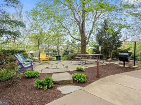 5911 Edsall Road 1209, Alexandria VA 22304