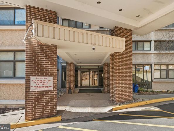 5911 Edsall Road 1209, Alexandria VA 22304