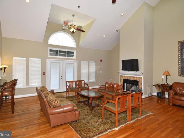 3315 Wyndham Circle 1223, Alexandria VA 22302