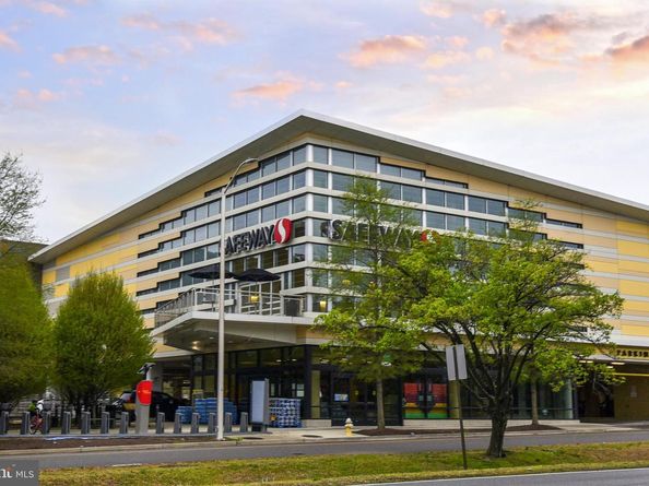 3315 Wyndham Circle 1223, Alexandria VA 22302