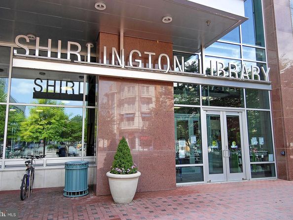 3315 Wyndham Circle 1223, Alexandria VA 22302