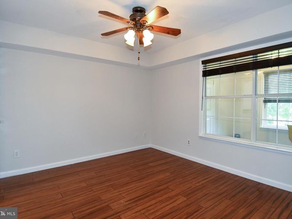 3315 Wyndham Circle 1223, Alexandria VA 22302