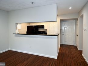 3315 Wyndham Circle 1223, Alexandria VA 22302
