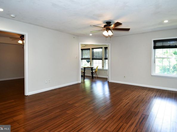 3315 Wyndham Circle 1223, Alexandria VA 22302