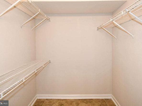 3315 Wyndham Circle 1223, Alexandria VA 22302