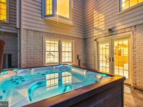11910 Crayton Court, Herndon VA 20170