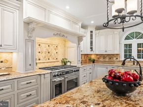 11910 Crayton Court, Herndon VA 20170