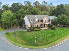 11910 Crayton Court, Herndon VA 20170