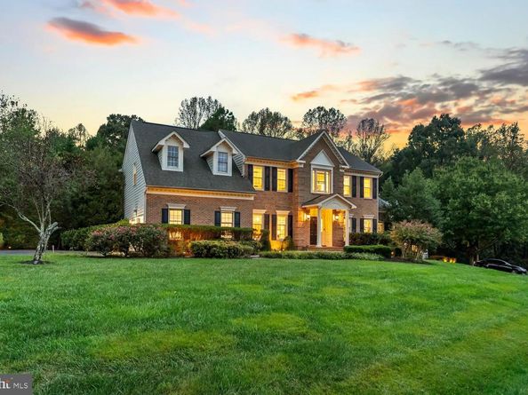 11910 Crayton Court, Herndon VA 20170