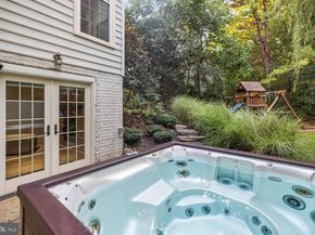 11910 Crayton Court, Herndon VA 20170