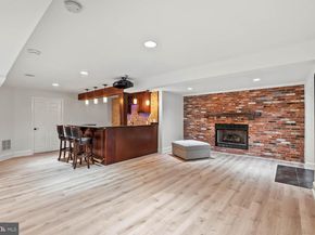 11910 Crayton Court, Herndon VA 20170
