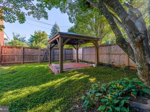 6400 Bells Mill Road, Bethesda MD 20817