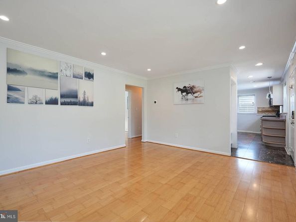 6400 Bells Mill Road, Bethesda MD 20817