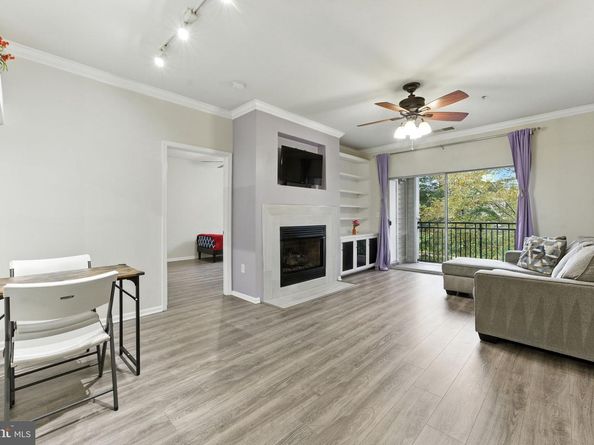 12958 Centre Park Circle 219, Herndon VA 20171