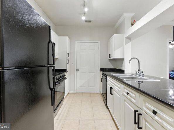 12958 Centre Park Circle 219, Herndon VA 20171