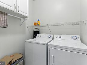 12958 Centre Park Circle 219, Herndon VA 20171
