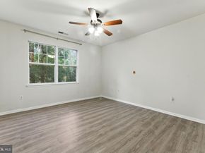 12958 Centre Park Circle 219, Herndon VA 20171