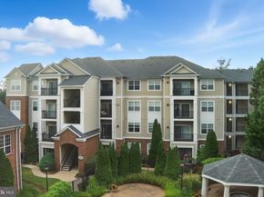 12958 Centre Park Circle 219, Herndon VA 20171