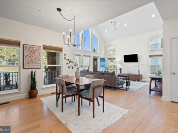 2046 S Shirlington Road