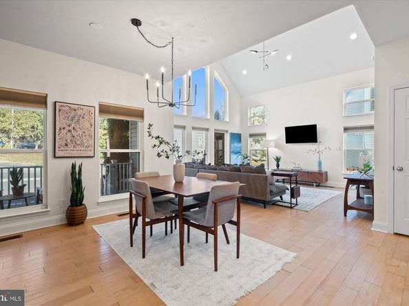 2046 S Shirlington Road, Arlington VA 22204