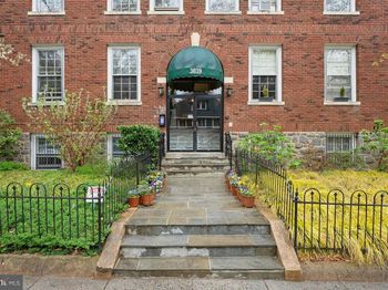 3039 Macomb Street NW