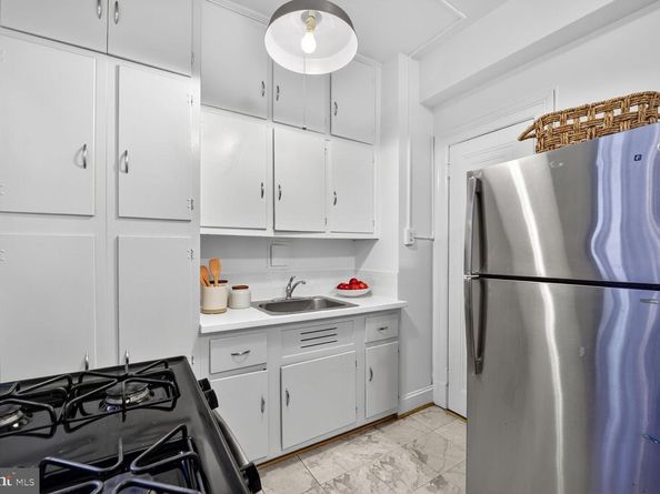 2707 Adams Mill Road NW 303, Washington DC 20009
