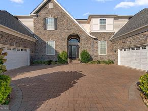 23 Oxford Drive, Ivyland PA 18974