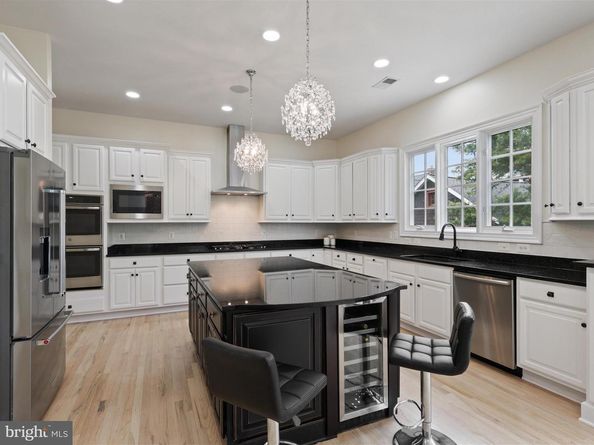 904 Locust Street, Herndon VA 20170