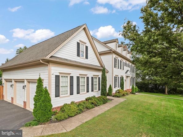 904 Locust Street, Herndon VA 20170