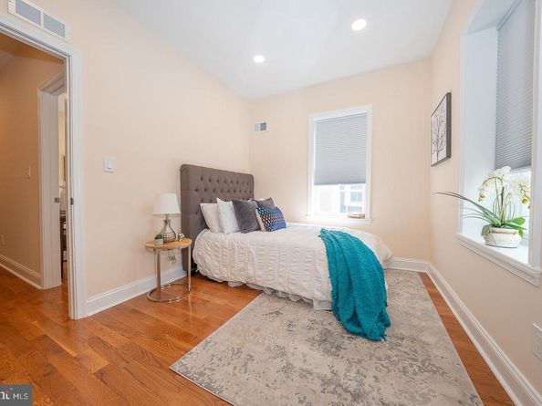5246 Ridge Avenue, Philadelphia PA 19128