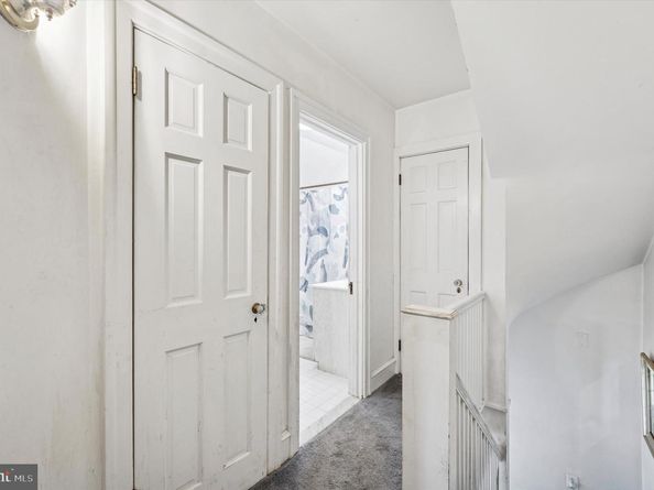 15 Oakland Road, Broomall PA 19008