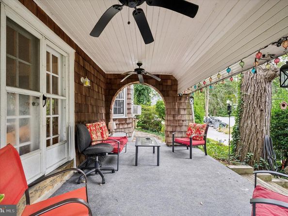 15 Oakland Road, Broomall PA 19008