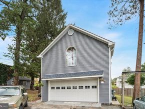 15 Oakland Road, Broomall PA 19008