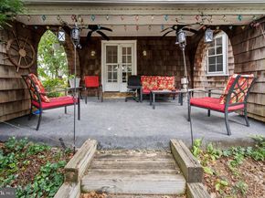 15 Oakland Road, Broomall PA 19008