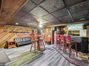 15 Oakland Road, Broomall PA 19008